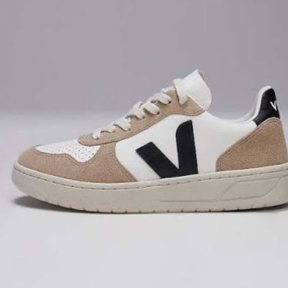 VEJA
'V-1O CHROMEFREE LEATHER' SNEAKERS
$199 O-EXTRA WHITE BLACK SAHARA men 7 👟 - Picture 7 of 16